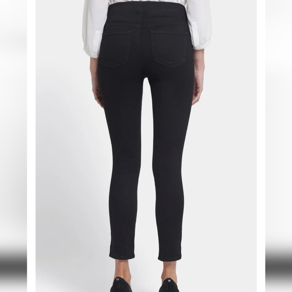 ​NYDJ Pull-On Skinny Jeans - Dark Blue - Size 10 Petite - NWT - Picture 3 of 8